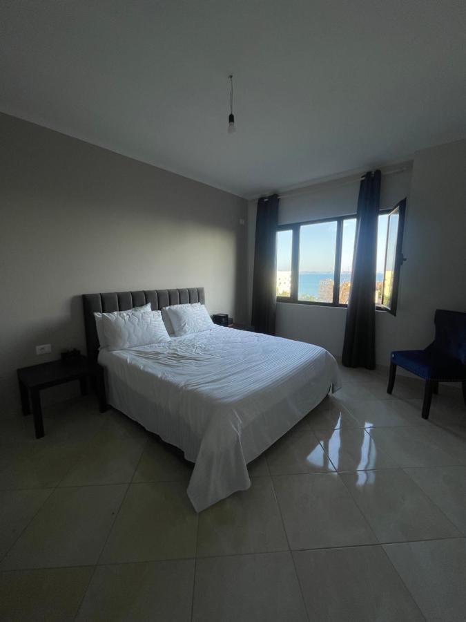 Nostalgic Sea View Apartments Durrës Buitenkant foto